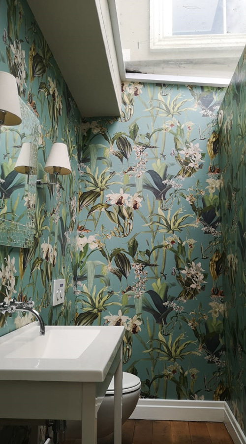 floral wallpaper in bathroom